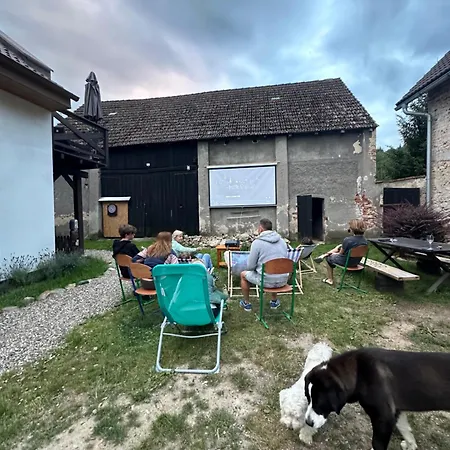 Gosciniec Niespiesznia * Kamieniec Zabkowicki